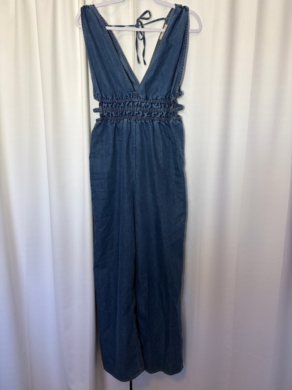 New Sleeveless Denim Jumpsuit M Wide Leg Blue Chambray Boho Comfy Chic Vacation - Picture 2 of 16